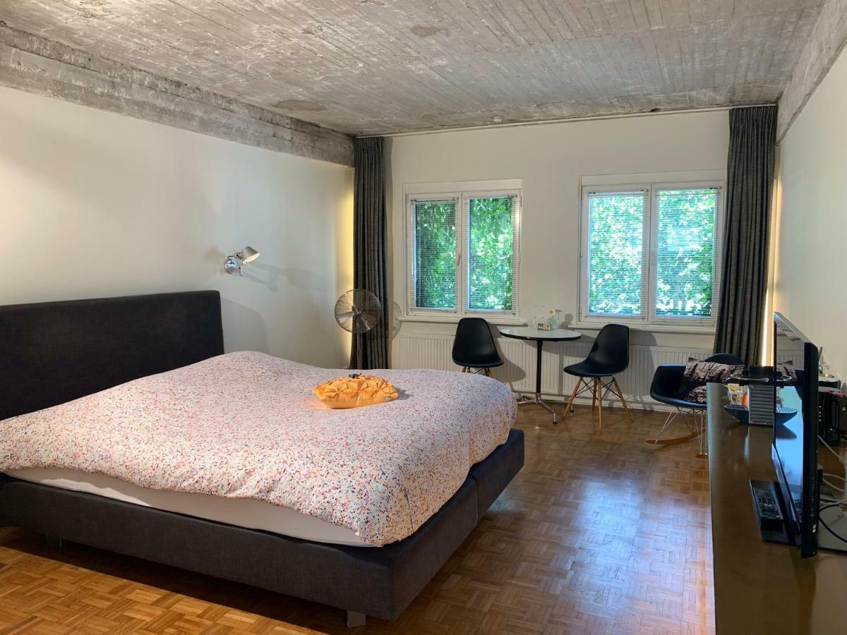 B&B Yellow Submarine Antwerpen Eksteriør billede